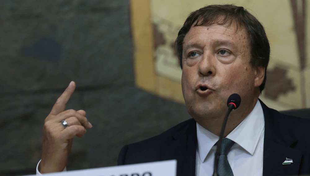 La Patagonia rebelde: duras críticas al Gobierno por la flexibilización de la barrera sanitaria contra la aftosa La Patagonia rebelde: duras críticas al Gobierno por la flexibilización de la barrera sanitaria contra la aftosa